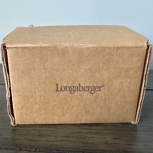 Longaberger Red and White Salt Shaker - Picture 6 of 6